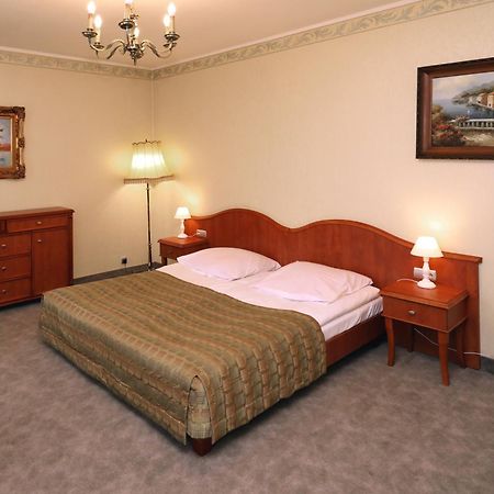 Bialy Dom Henlex Hotel Restauracja Poznań Eksteriør billede