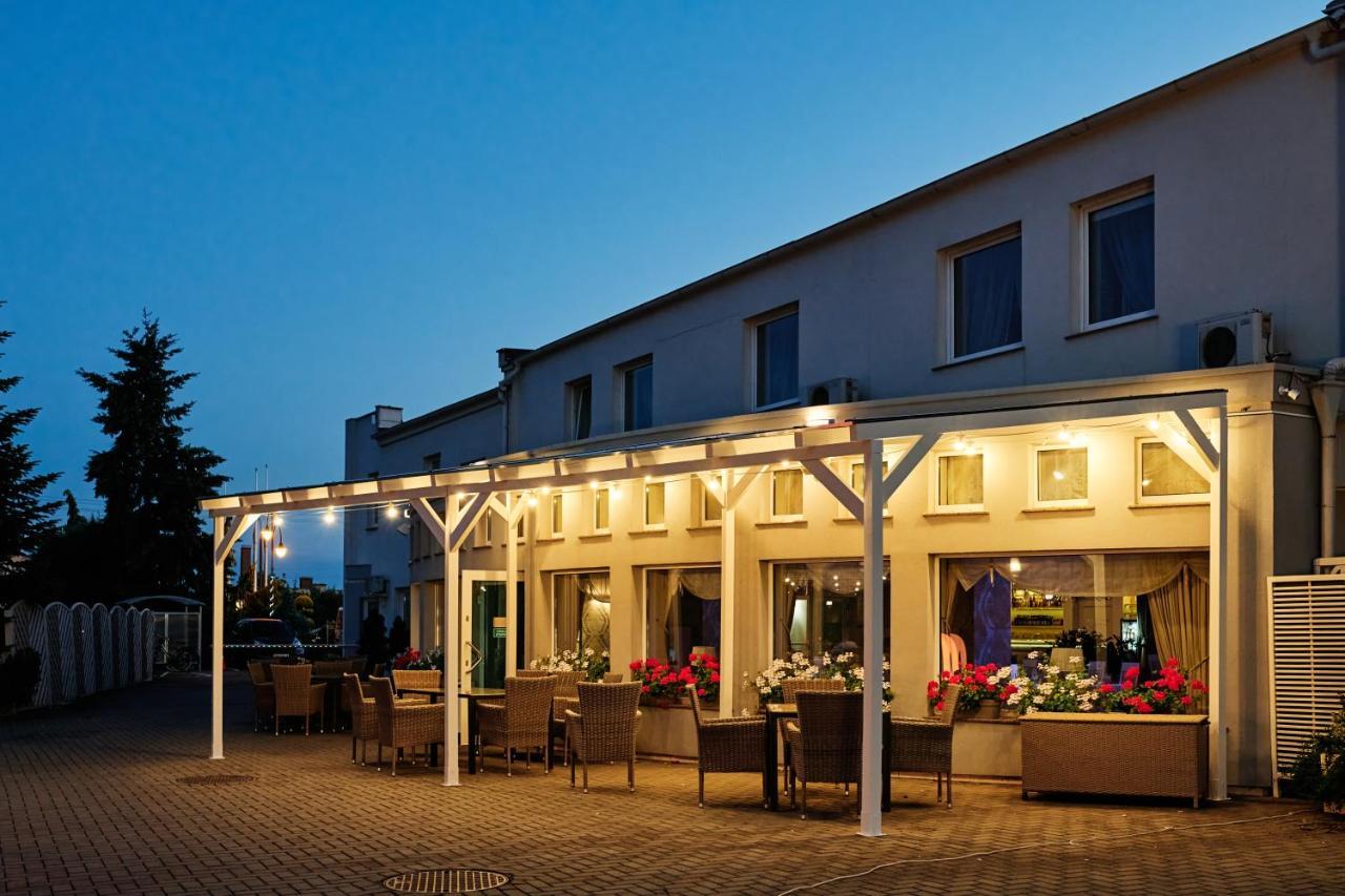Bialy Dom Henlex Hotel Restauracja Poznań Eksteriør billede