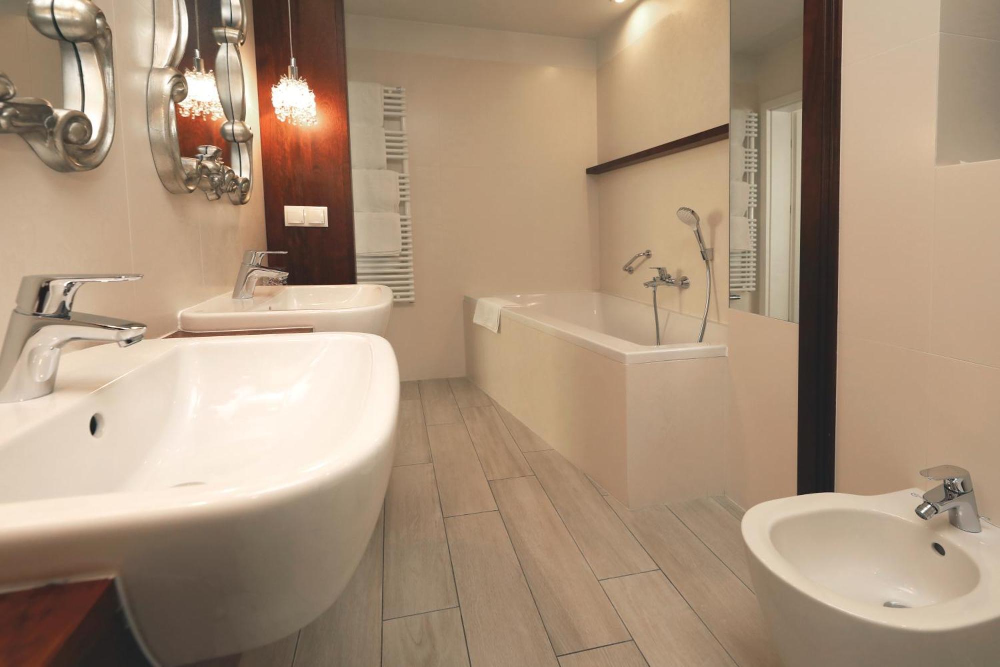 Bialy Dom Henlex Hotel Restauracja Poznań Eksteriør billede