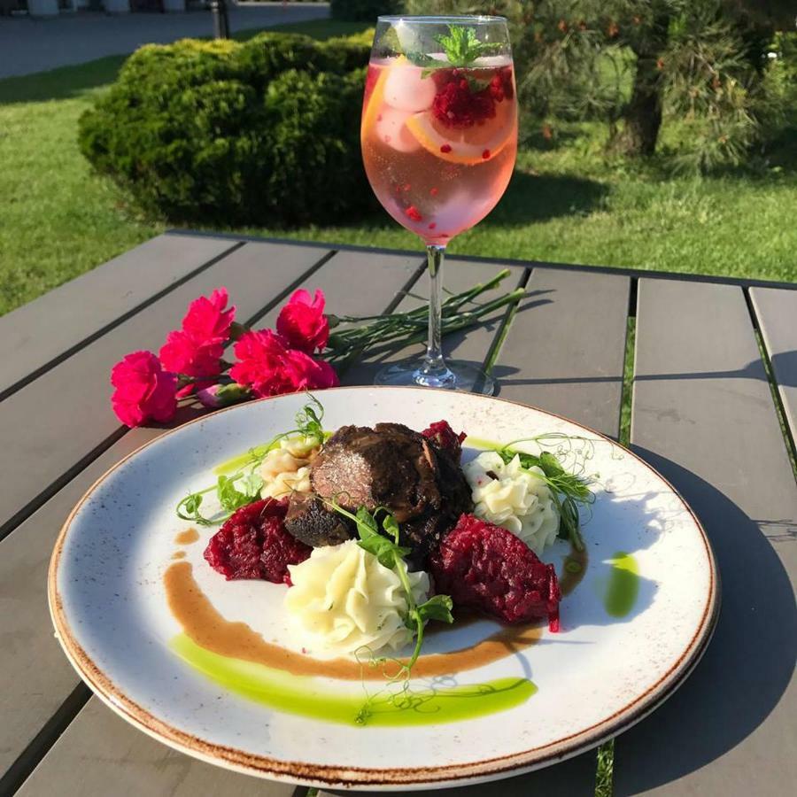 Bialy Dom Henlex Hotel Restauracja Poznań Eksteriør billede